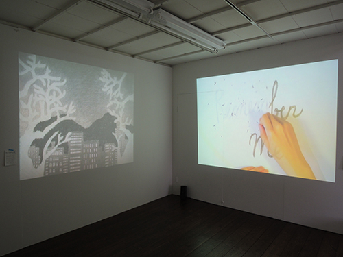 個展「over and over now」 03